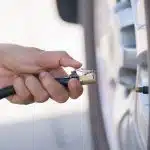 pneus gonflés à la bonne pression